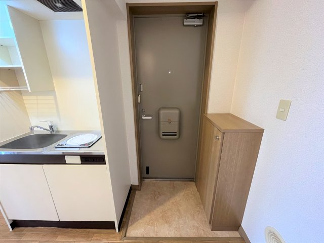 メゾン田戸の玄関