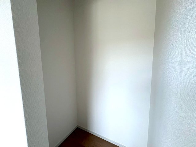 ◆京阪バス『上花山』停まで徒歩６分◆ウォークインクローゼット付き４ＬＤＫ◆角地◆山科区西野楳本町４期の収納|クローゼット