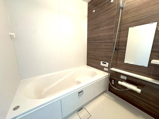 ◆京阪バス『上花山』停まで徒歩６分◆ウォークインクローゼット付き４ＬＤＫ◆角地◆山科区西野楳本町４期の浴室|浴室
