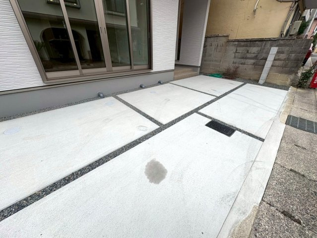 ◆京阪バス『上花山』停まで徒歩６分◆ウォークインクローゼット付き４ＬＤＫ◆角地◆山科区西野楳本町４期の駐車場|駐車場