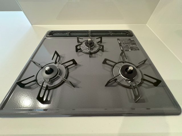 ◆京阪バス『上花山』停まで徒歩６分◆ウォークインクローゼット付き４ＬＤＫ◆角地◆山科区西野楳本町４期のキッチン|コンロ