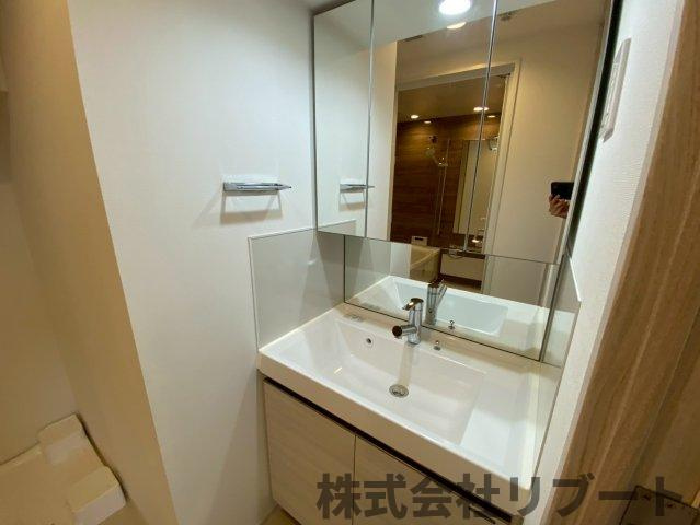 コンフォリア東葛西の洗面所