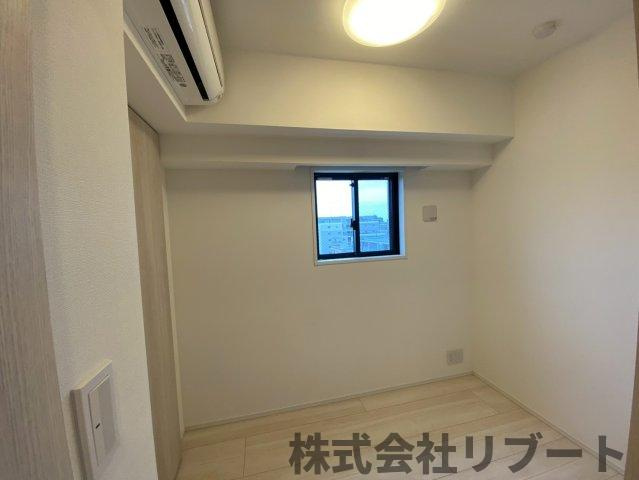 コンフォリア東葛西の洋室