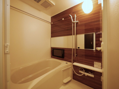 【浴室】 | プレジオ長田 | ゆったり過ごせるお風呂です