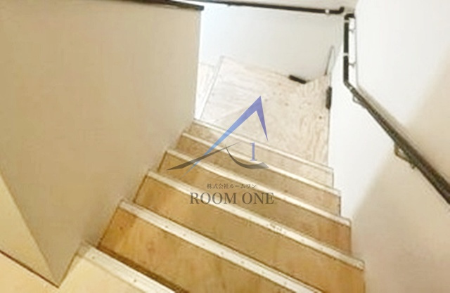 プリュヌ・ブランのエントランス|エントランスです。