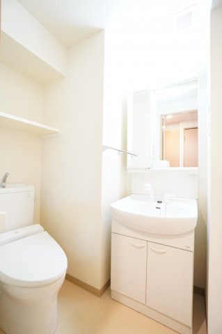 【洗面所】 | 登戸N・Tステージ | ※同物件・同タイプの写真です。