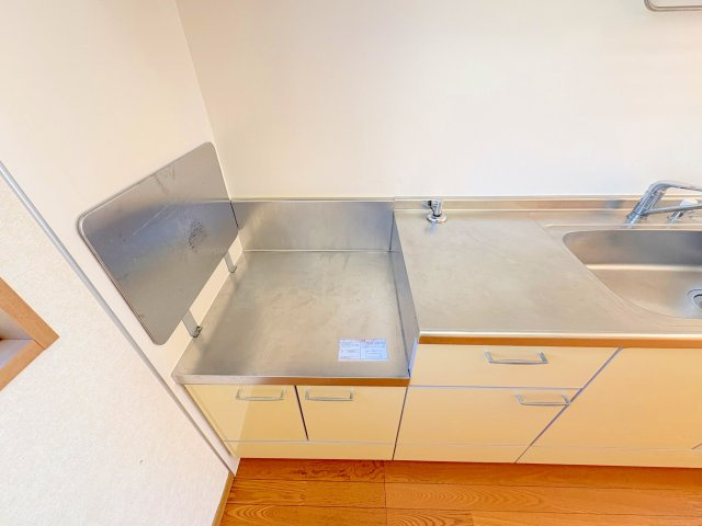 アザミテラスB棟のキッチン|キッチンでお料理をお楽しみください