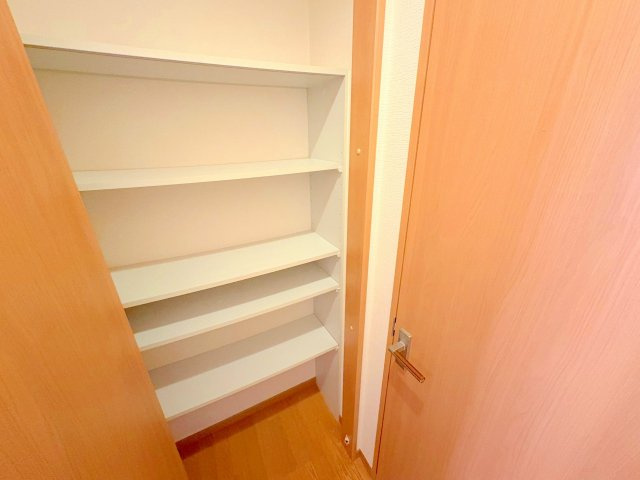 アザミテラスB棟の収納|たっぷりとした収納スペースです