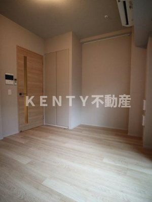 【居間・リビング】 | プラウドフラット戸越公園 | こちらのリビングで趣味の時間をお楽しみください