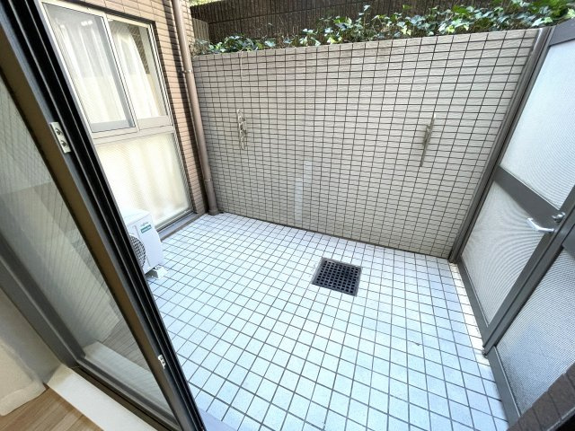 高円寺でワンにゃんライフ♪【リノベマンション／デュオ・スカーラ高円寺】のバルコニー|お洗濯にも便利なバルコニー付き