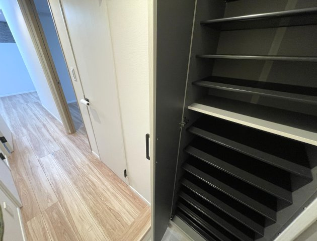 高円寺でワンにゃんライフ♪【リノベマンション／デュオ・スカーラ高円寺】の玄関|きれいな玄関です