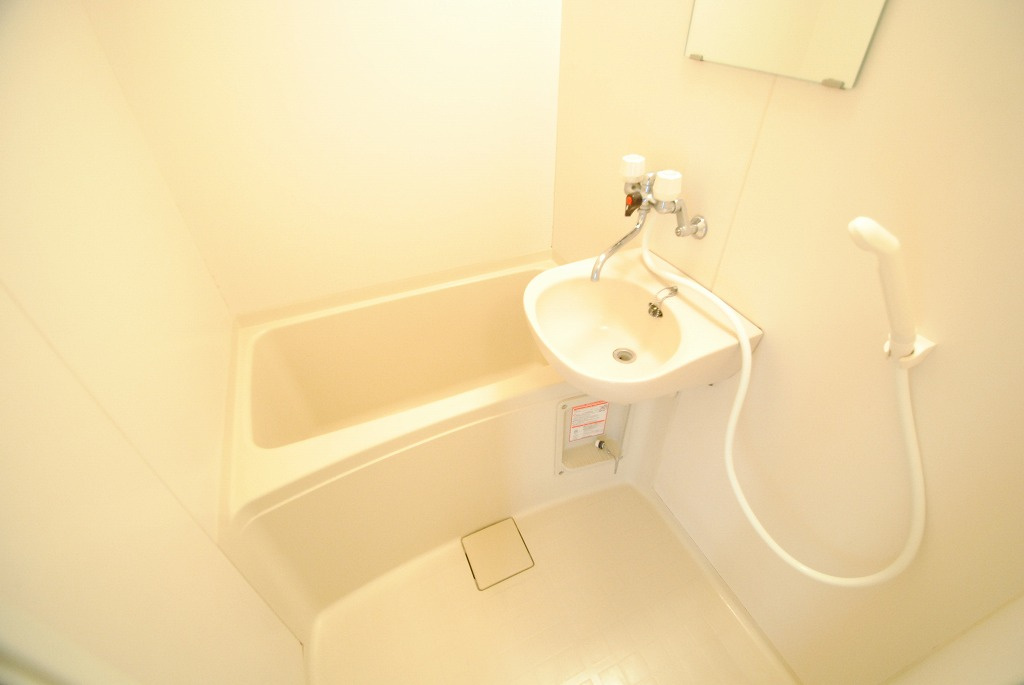 ウッドワン1番館【キャッシュバック対象】の浴室|ゆったり過ごせるお風呂です