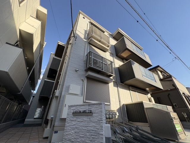 D-ROOM本町1丁目の外観