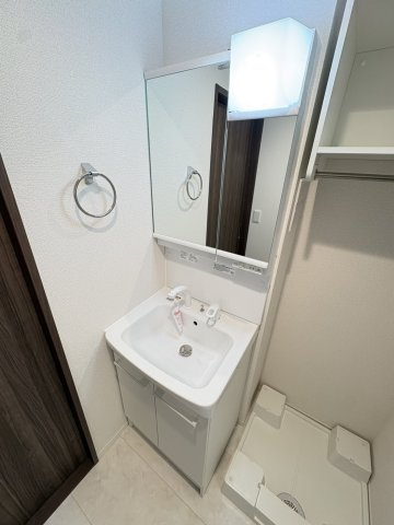 D-ROOM本町1丁目の独立洗面台