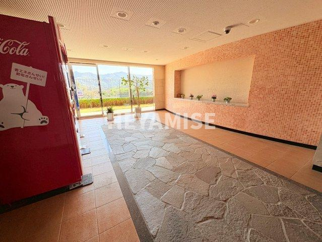 アプローズ長崎南ベイサイドヒルズ弐番館のエントランス