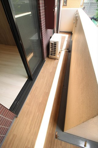 【バルコニー】