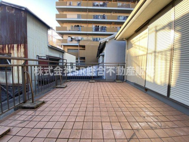 足代2丁目中古戸建のバルコニー|とても広い陽当たり良好のバルコニーです♪