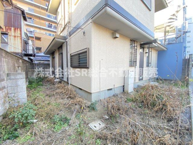 足代2丁目中古戸建の庭|手入れをすればお子様の遊び場、家庭菜園、BBQができます！
