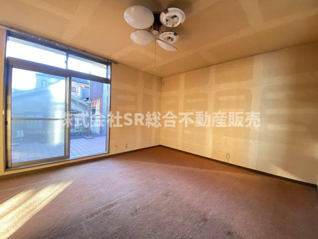 足代2丁目中古戸建の子供部屋|子供部屋としても使い勝手の良いお部屋です