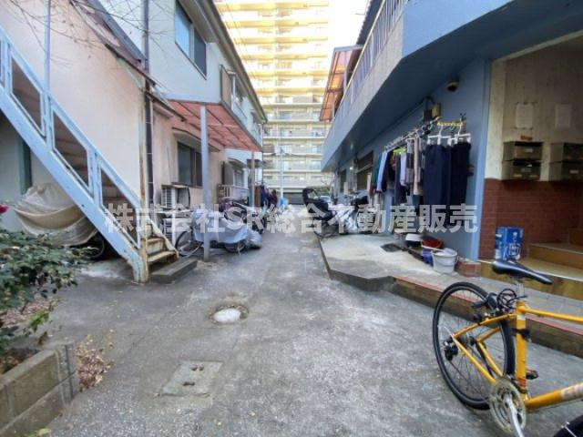 足代2丁目中古戸建の前面道路含む現地写真|前面道路含む現地写真です