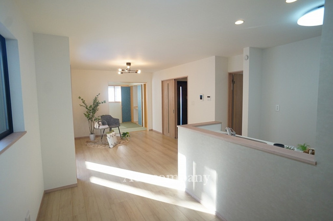 【居間・リビング】 | 八尾市堤町2丁目　【1号棟/全2区画】 | 【LDK：約16帖】