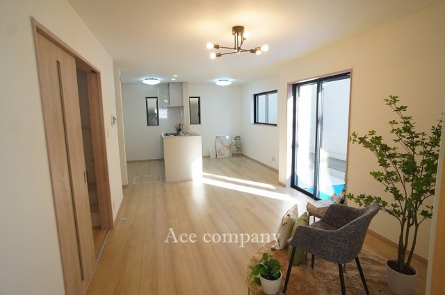 【居間・リビング】 | 八尾市堤町2丁目　【1号棟/全2区画】 | 【LDK：約16帖】