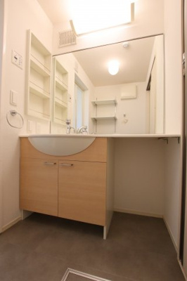 【独立洗面台】 | ファミリア金剛