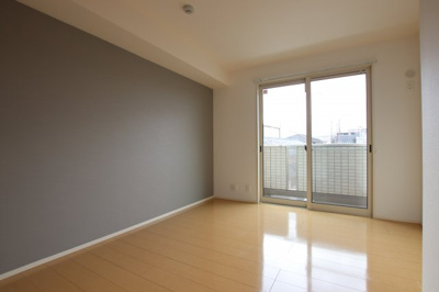 【寝室】 | ファミリア金剛