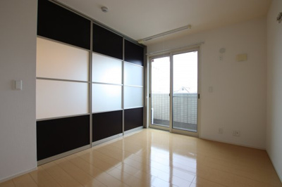 【洋室】 | ファミリア金剛