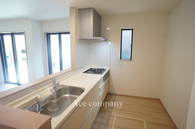 【キッチン】 | 東大阪市大蓮東2丁目　【1号棟/全3棟】 | キッチンスペースに床下収納付きです♪