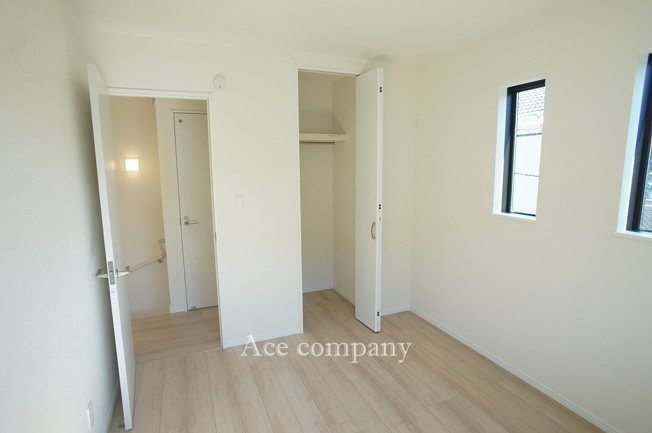 【子供部屋】 | 東大阪市大蓮東2丁目　【2号棟/全3棟】 | 【2階：洋室5.25帖】クローゼット完備です♪