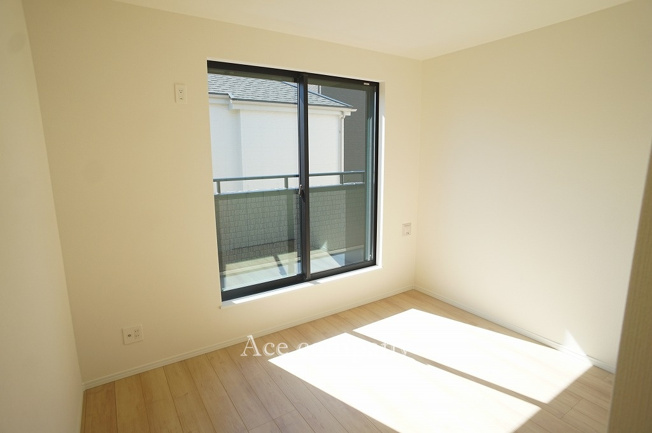 【子供部屋】 | 東大阪市大蓮東2丁目　【2号棟/全3棟】 | 【2階：洋室5.18帖】バルコニーに面したお部屋です☆