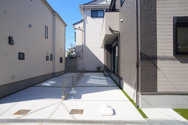 【駐車場】 | 東大阪市大蓮東2丁目　【2号棟/全3棟】 | 縦列で駐車2台可能です♪