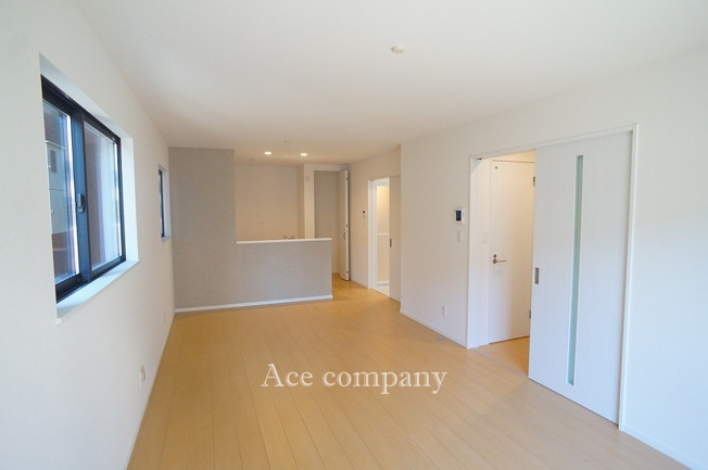 【居間・リビング】 | 東大阪市大蓮東2丁目　【3号棟/全3棟】 | 【LDK：約16.75帖】