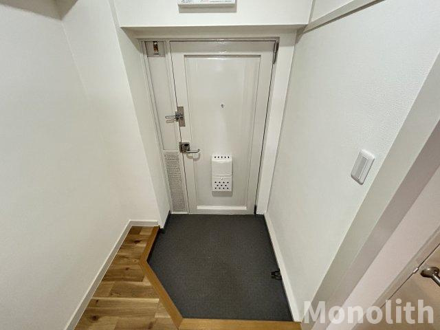 堺市南区茶山台３丁の賃貸マンションの玄関