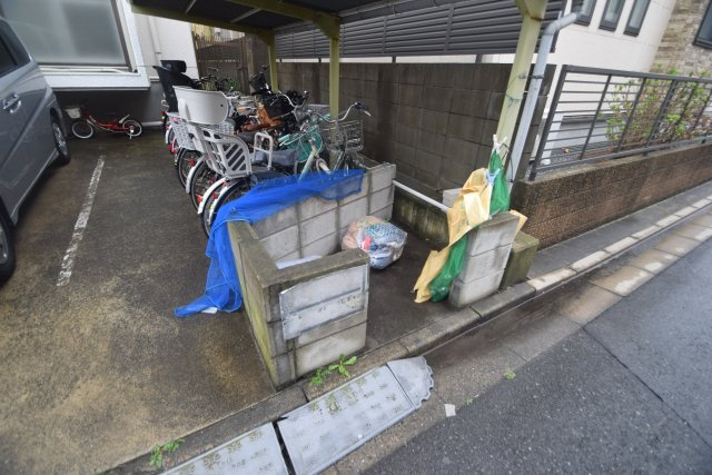 ハイムサンポート|敷地内ゴミ置き場があります