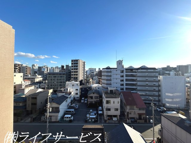 【展望】 | アービング塚本 | バルコニーからの眺望／最上階につき眺望良好！淀川花火鑑賞できます！