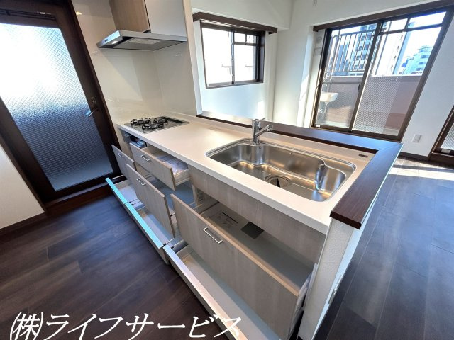 【キッチン】 | アービング塚本 | システムキッチン新調／スライド式収納