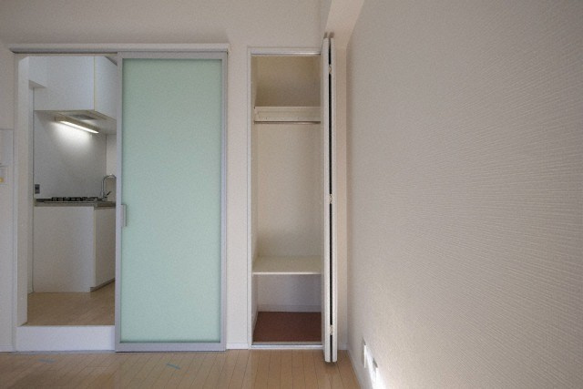 大阪市西区北堀江２丁目の賃貸マンションの収納