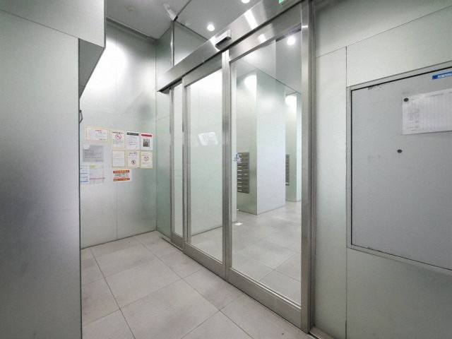 大阪市西区北堀江２丁目の賃貸マンションのロビー