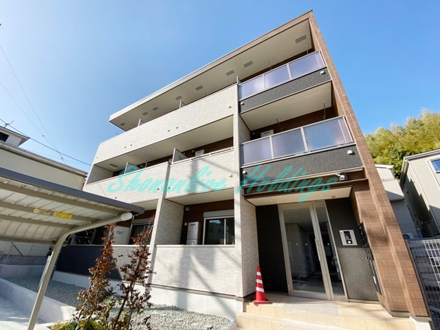 サンリットウエストJの外観|2022年築の築浅アパート