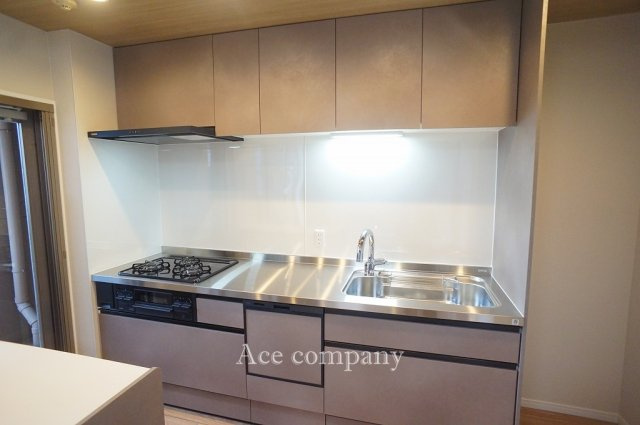 【キッチン】 | アンビエント鴻池新田 | 食洗機＆浄水器付きのシステムキッチン新調です☆3口ガスコンロ☆