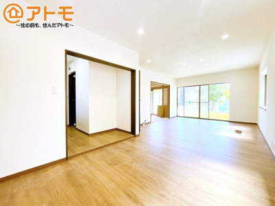 【居間・リビング】 | 富士市三ツ沢　中古戸建て　全1棟