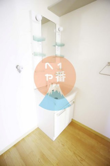 【独立洗面台】 | グランドソレイユⅠ | 独立洗面台付き。