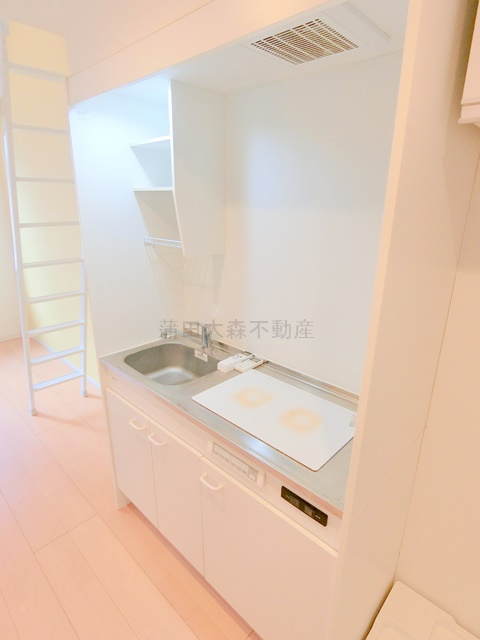 AZEST-RENT羽田Xのキッチン