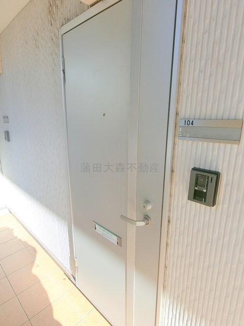 AZEST-RENT羽田Xの玄関