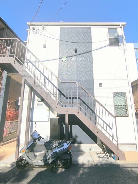 AZEST-RENT羽田Xの外観