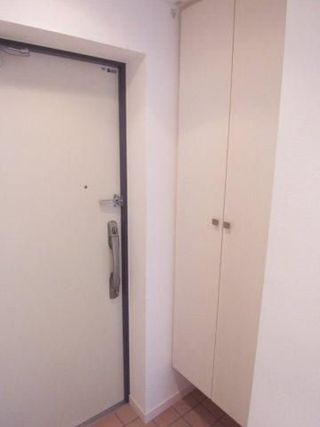 グラントゥルース東向島の玄関