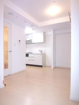 グラントゥルース東向島の居間・リビング