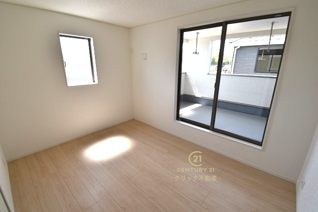 Cradlegarden　 常陸大宮市姥賀町　第3　8の洋室|採光バッチリ・通風良好です。
たっぷり差し込む陽光がお部屋を明るく照らします！